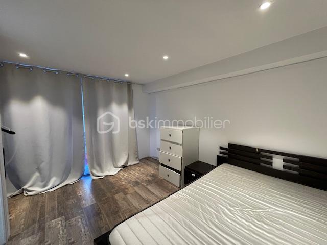 Villa - 200 m² - 10 pièces