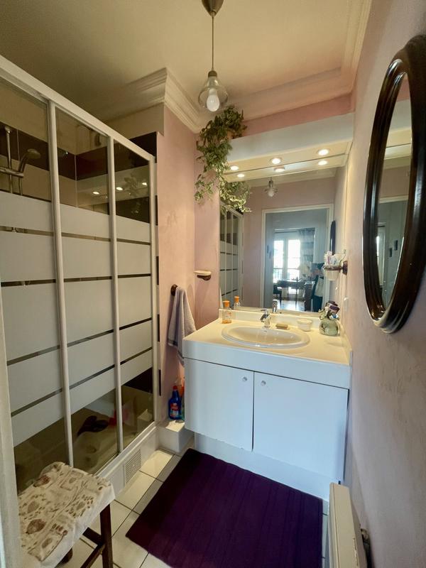 Appartement - 100 m² - 5 pièces