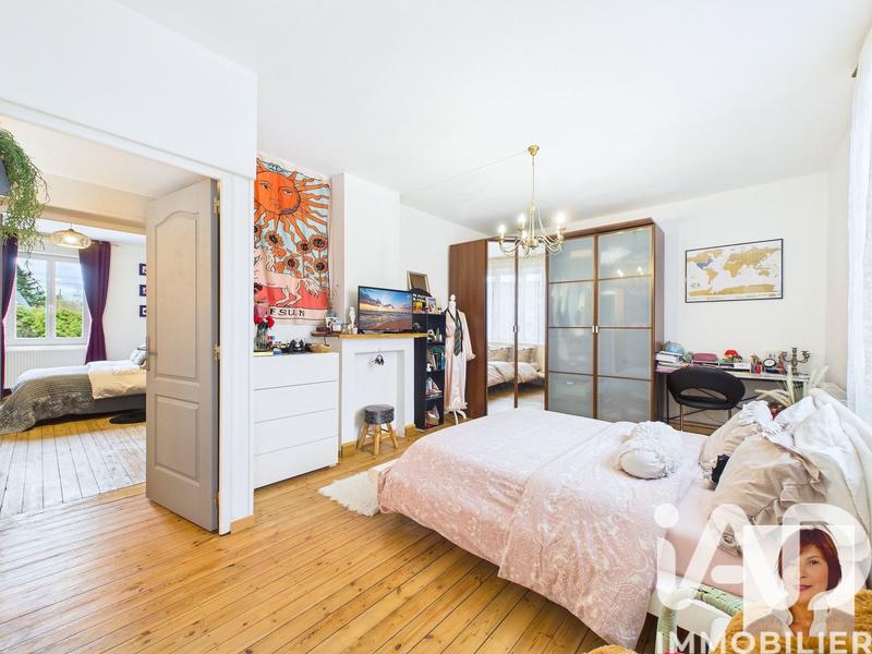 Maison - 210 m² - 8 pièces