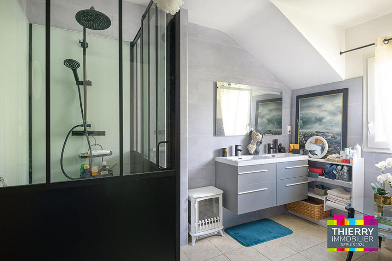 Appartement - 138 m² - 4 pièces