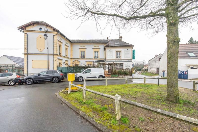 Magasins - 283 m² - 4 pièces