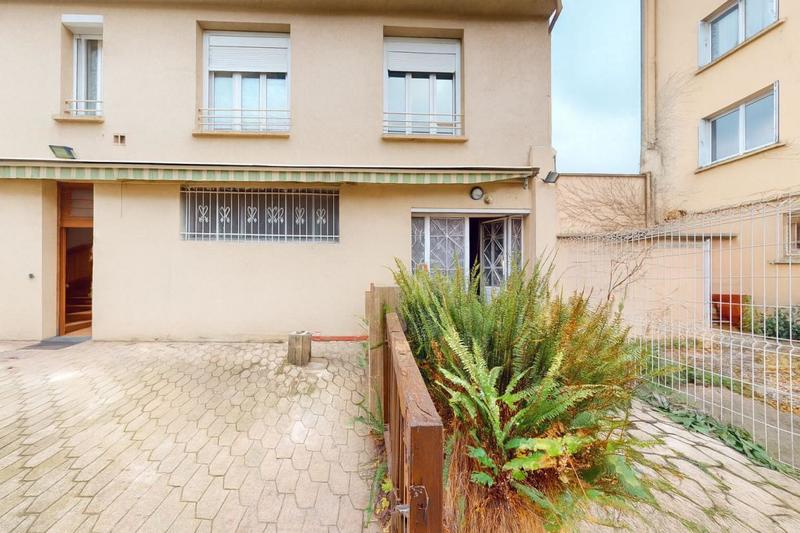 Immeuble - 136 m² - 6 pièces