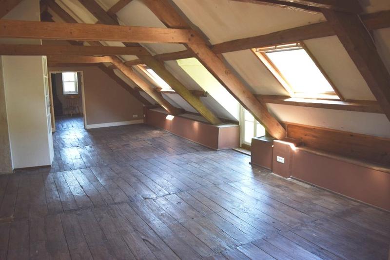 Maison - 202 m² - 9 pièces