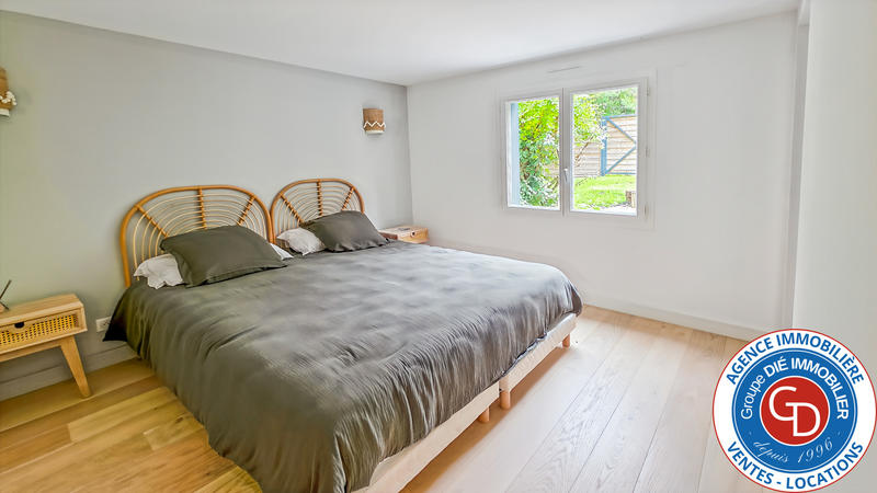 Maison - 200 m² - 6 pièces