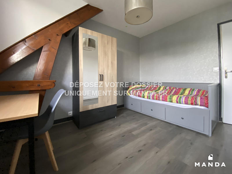 Chambre - 12 m² - 8 pièces