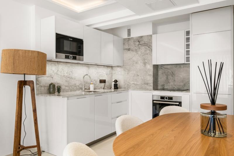 Appartement - 90 m² - 4 pièces