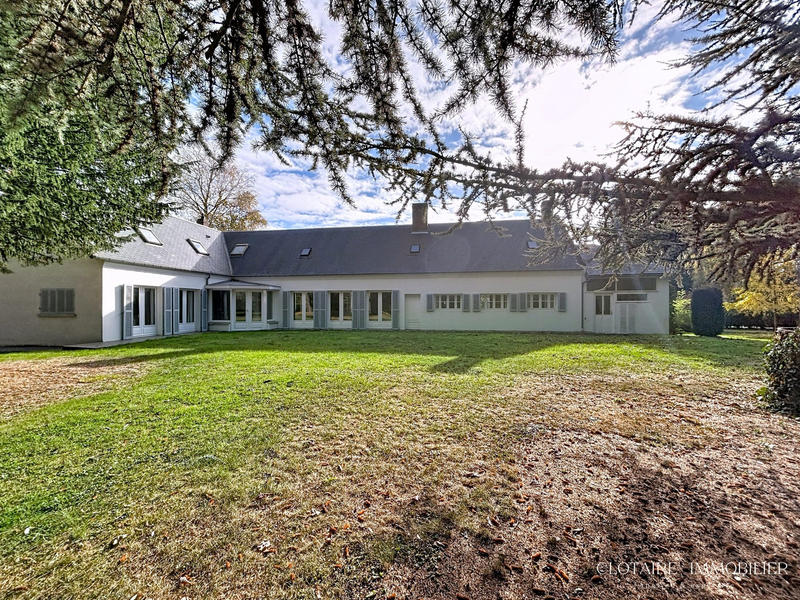 Maison ancienne - 340 m² - 10 pièces