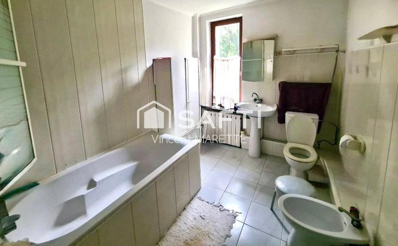 Maison - 280 m² - 8 pièces