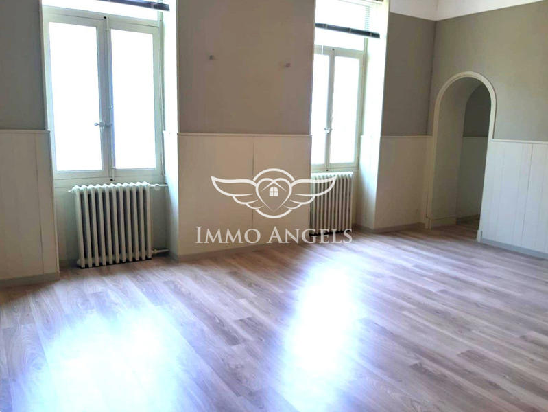 Maison - 380 m² - 13 pièces