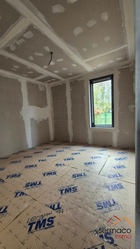 Maison - 110 m² - 4 pièces