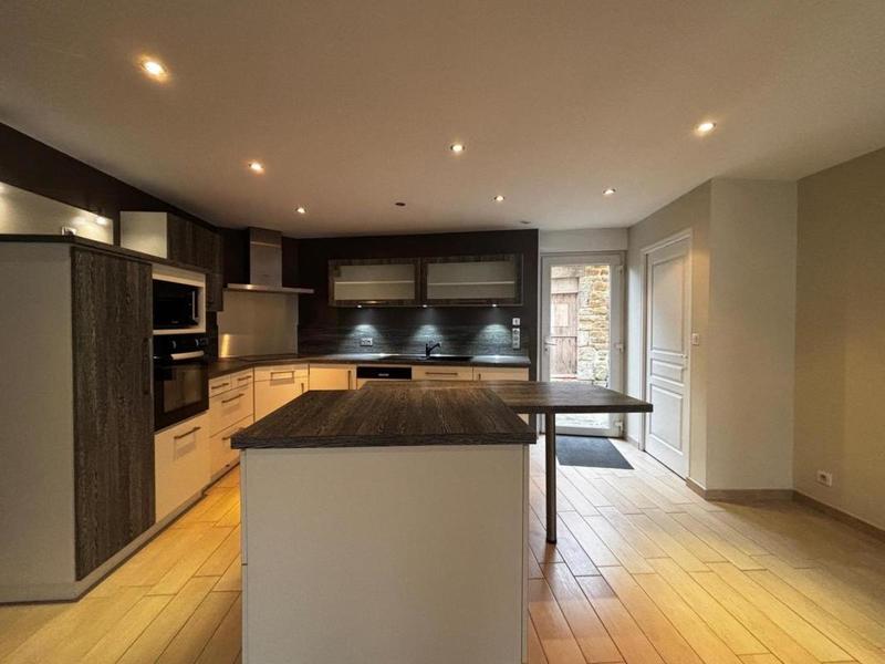 Maison - 127 m² - 7 pièces