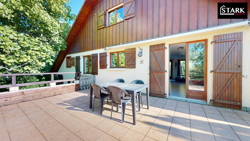 Maison - 139 m² - 7 pièces