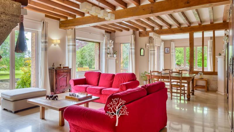 Maison - 325 m² - 7 pièces