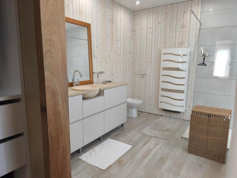 Maison - 230 m² - 7 pièces