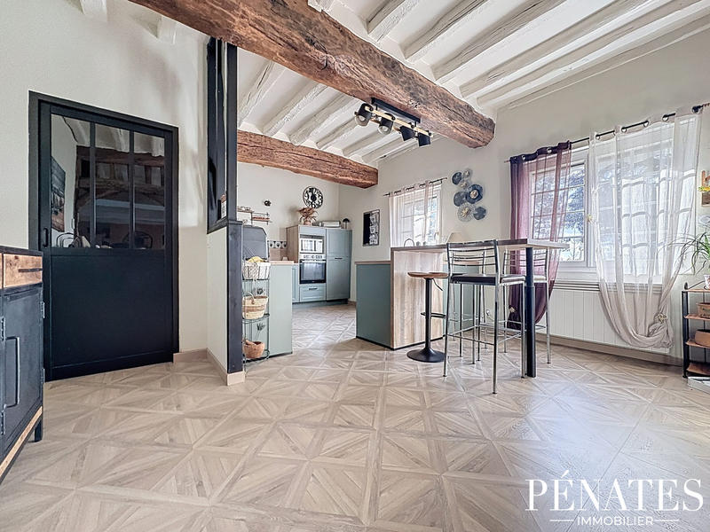 Maison traditionnelle - 295 m² - 6 pièces