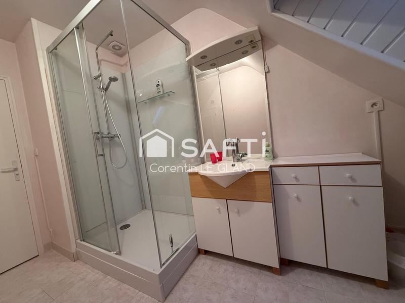 Maison - 230 m² - 8 pièces