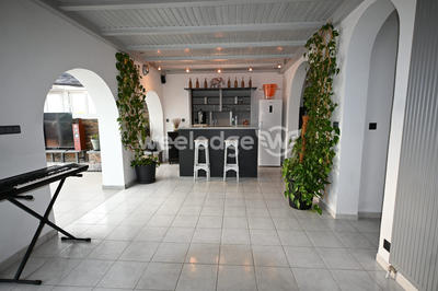 Maison - 182 m² - 7 pièces