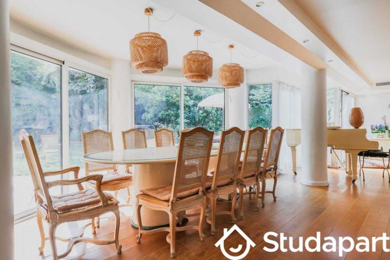 Appartement - 220 m² - 4 pièces