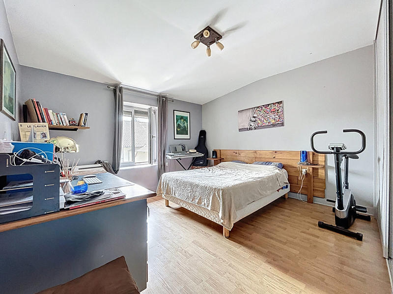 Maison - 439 m² - 11 pièces