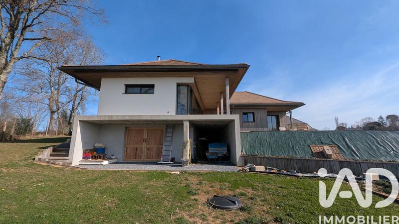 Maison - 150 m² - 5 pièces