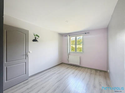 Villa - 97 m² - 5 pièces