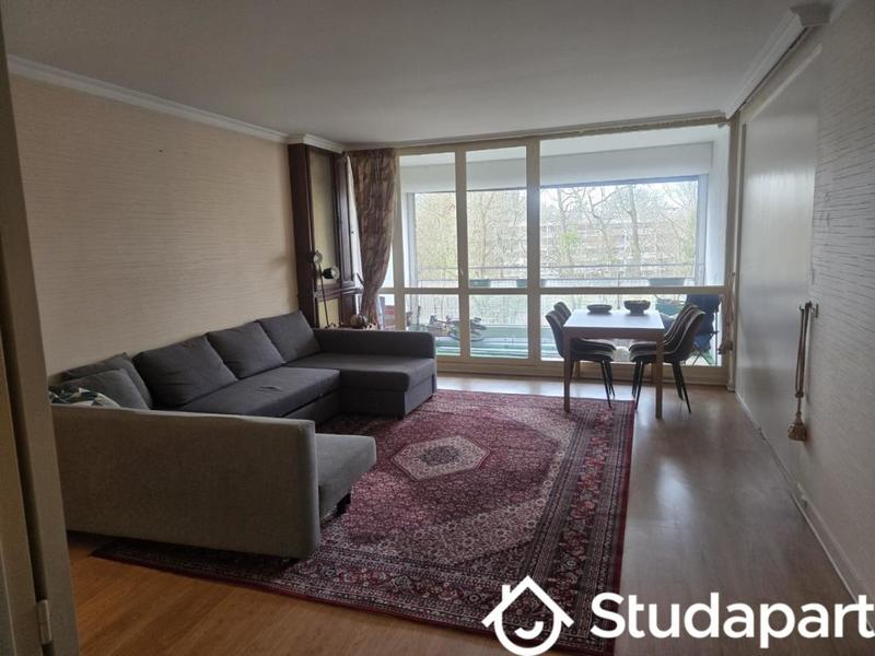 Chambre - 9 m² - 1 pièce