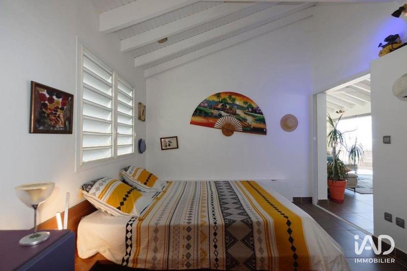 Maison - 121 m² - 8 pièces