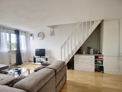 Appartement - 80 m² - 4 pièces