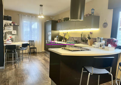 Maison - 160 m² - 6 pièces