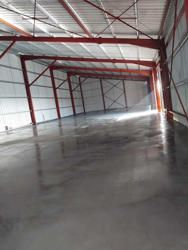 Local d'activité / Entrepôt - 800 m²