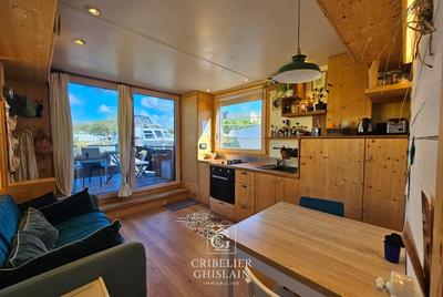 Péniche - 33 m² - 4 pièces