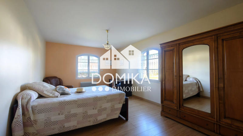 Maison - 242 m² - 6 pièces