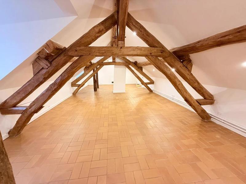 Corps de ferme - 236 m² - 6 pièces