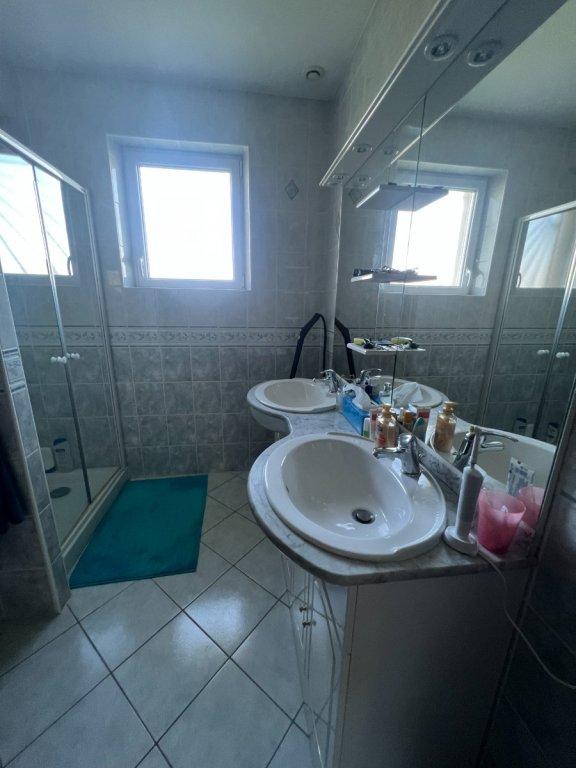 Maison - 185 m² - 6 pièces