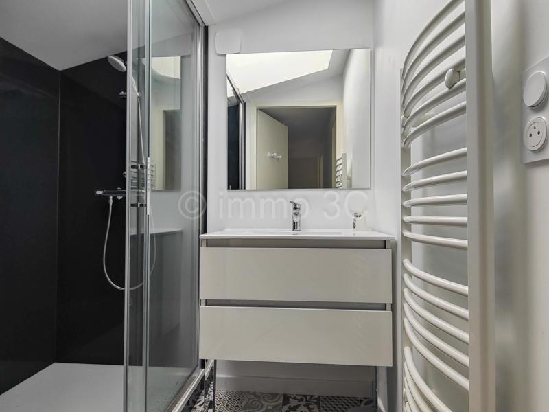 Maison en pierre - 190 m² - 8 pièces