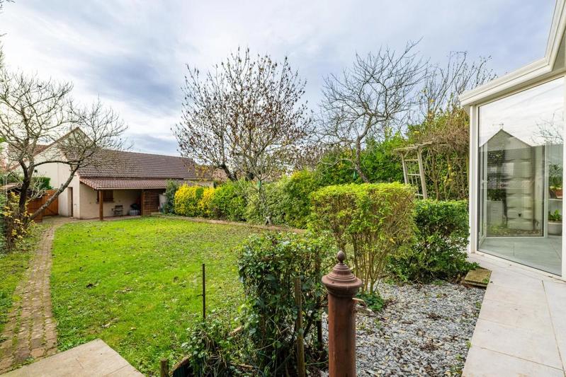 Maison - 144 m² - 7 pièces