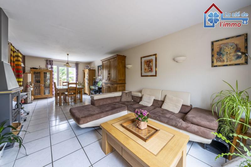 Maison traditionnelle - 120 m² - 7 pièces