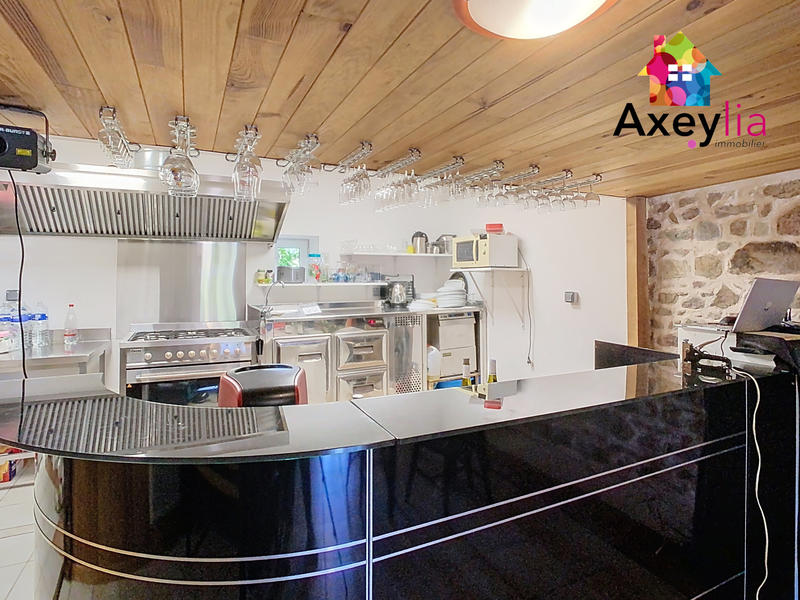 Maison - 257 m² - 7 pièces