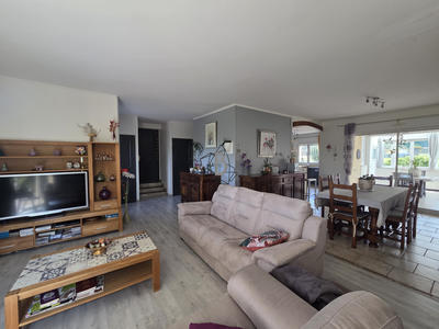 Maison - 180 m² - 6 pièces