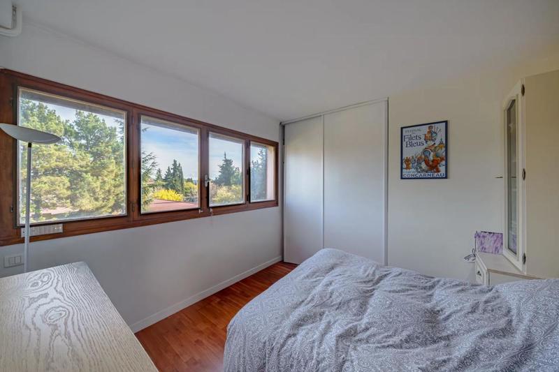 Appartement - 100 m² - 4 pièces