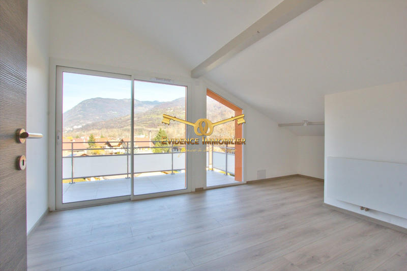 Appartement - 105 m² - 4 pièces