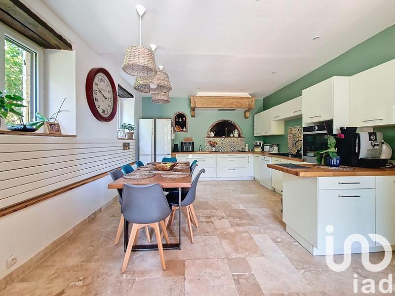 Maison - 327 m² - 9 pièces
