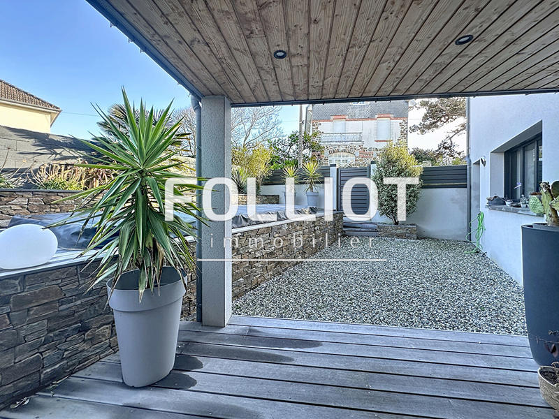 Maison - 167 m² - 6 pièces