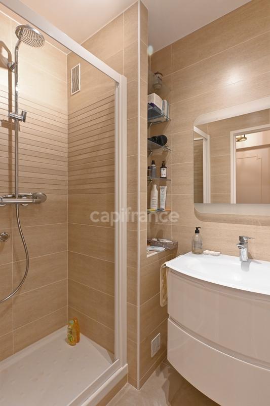 Appartement bourgeois - 103 m² - 5 pièces