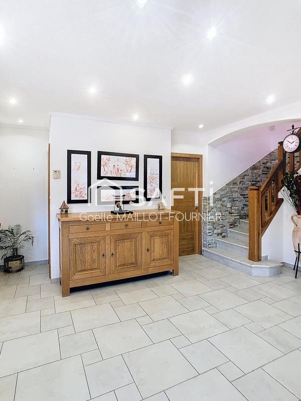 Maison - 143 m² - 6 pièces