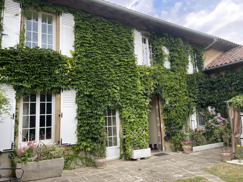 Maison - 228 m² - 7 pièces
