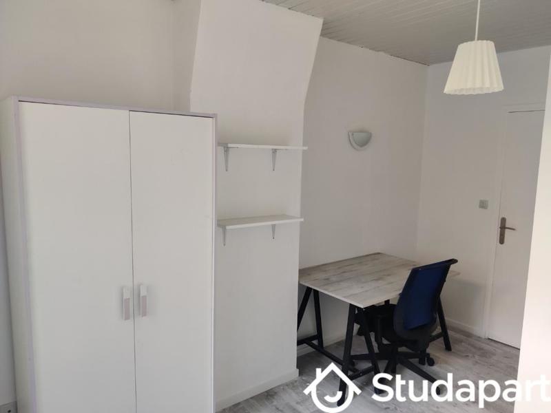 Chambre - 12 m² - 1 pièce