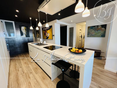 Appartement - 140 m² - 4 pièces