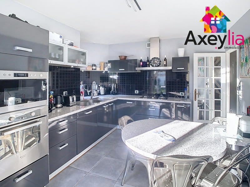 Maison - 118 m² - 5 pièces