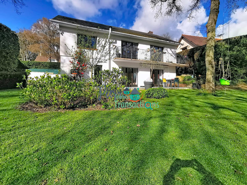 Maison - 143 m² - 6 pièces